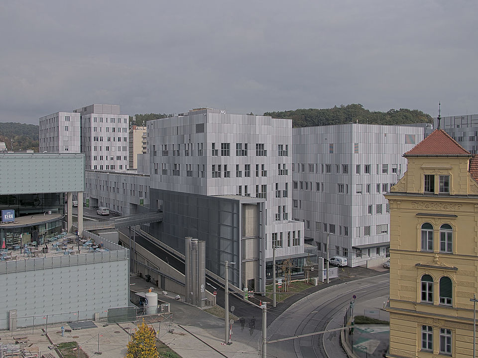 Livebild Baukamera 1 - Webcam 'Gesamtansicht von Westen' - Baustelle Neubau ZWT Accelerator, Zentrum für Wissens- und Technologietransfer am MED CAMPUS GRAZ (ca. 5 Minuteninterval)